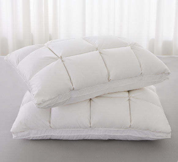 Navigating the World of Feather Pillows: An Expert's Guide to Selecting the Right One