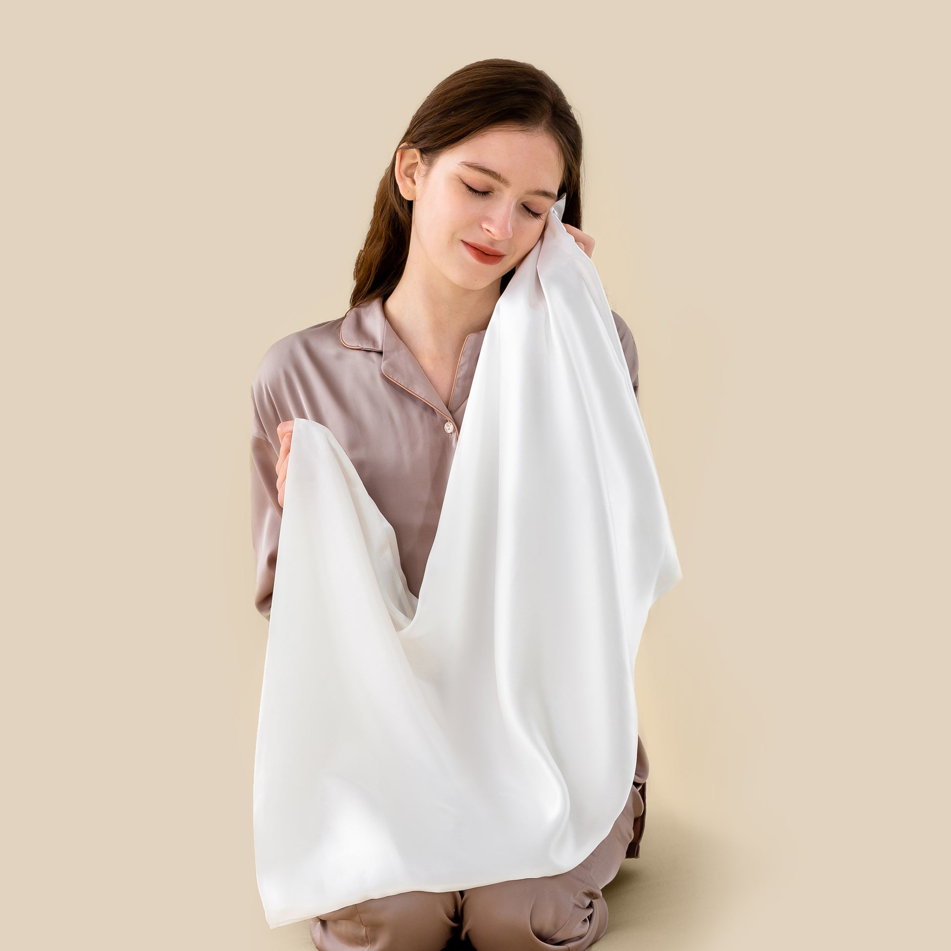 Purecare-Pure-Silk-Pillowcases_White_13